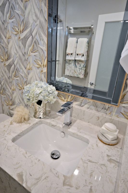 small bathroom solutions contractor north vancouver