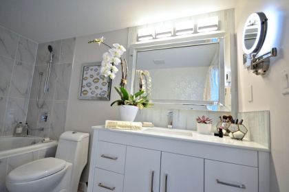 bathroom-renovation-north-van-retreat-styled-22