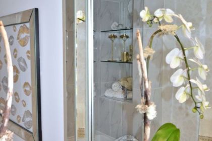 bathroom-renovation-north-van-retreat-styled-25
