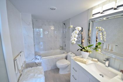 bathroom-renovation-north-van-retreat-styled-26
