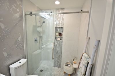 bathroom-renovation-north-van-birds-styled-01