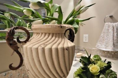 bathroom-renovation-north-van-champagne-styled-10