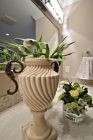 bathroom-renovation-north-van-champagne-styled-10