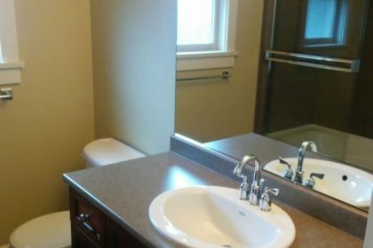 bathroom-renovation-north-van-cove-before-01