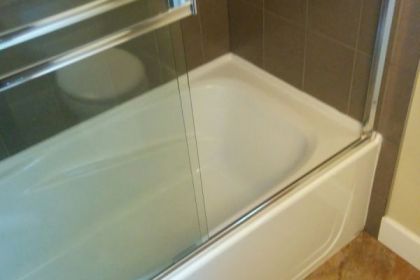 bathroom-renovation-north-van-cove-before-03
