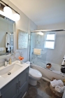 01-bathroom-renovation-north-van-sparkle