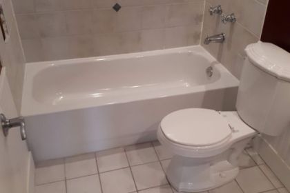 bathroom-renovation-north-van-glamour-before-03