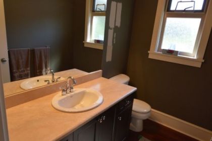 bathroom-renovation-north-van-fabulous-before-01
