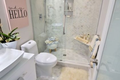 bathroom-renovation-north-van-marble-styled-03