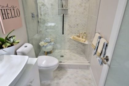 bathroom-renovation-north-van-marble-styled-08
