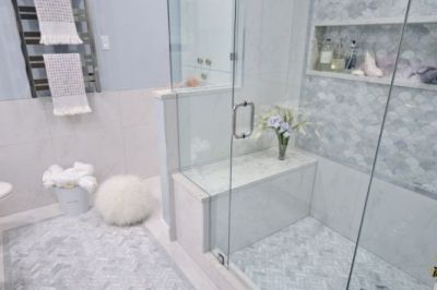 bathroom-renovation-north-van-marble-styled-04