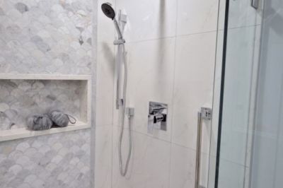bathroom-renovation-north-van-marble-styled-06