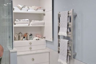 bathroom-renovation-north-van-marble-styled-12