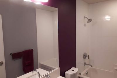 bathroom-renovation-north-van-peacock-before-01