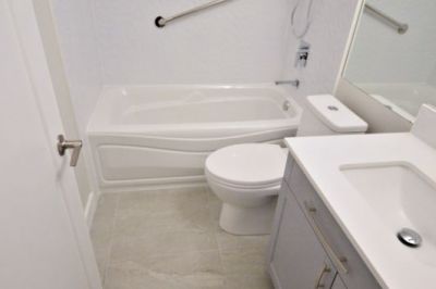 bathroom-renovation-north-van-renovated-after-02