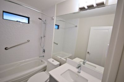 bathroom-renovation-north-van-renovated-after-05