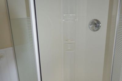 bathroom-renovation-north-van-resting-before-04