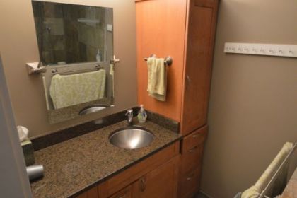 bathroom-renovation-north-van-greener-before-01