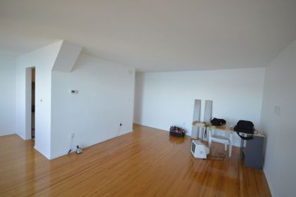 home-renovation-west-van-beach-before-04