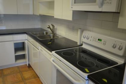 kitchen-renovation-north-van-dash-before-02