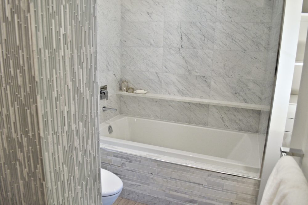 Ensuite Bathroom Renovation north vancouver renovateme design and construction