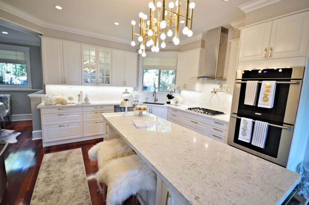 Stylish Kitchen Renovation - renovate me! West Vancouver, North Vancouver